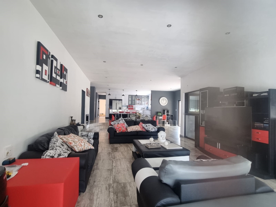 5 Bedroom Property for Sale in Cashan North West